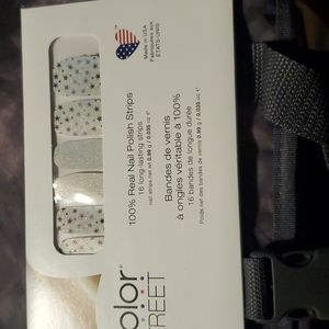 Color street nail strips